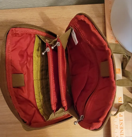 Small Baggallini Crossbody Convertible Bag, Green - Picture 5 of 5